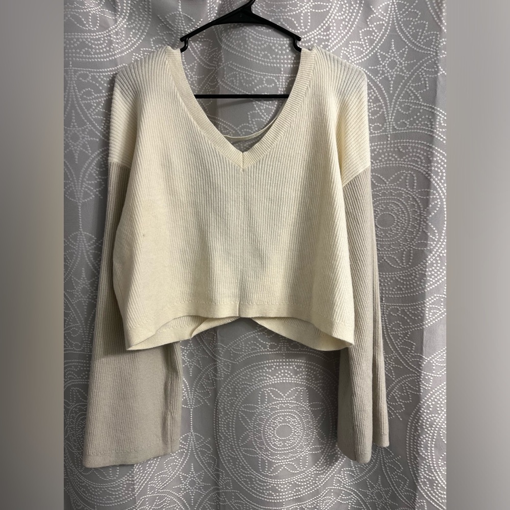 Women's flx ribbed open back v neck sweater
